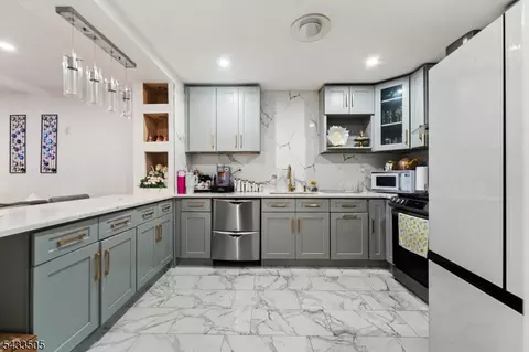 110 5 Clark Pl #.5, Elizabeth City, NJ 07206