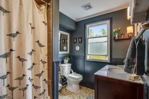 Bath - 110 Lyons Pl, Springfield, NJ 07081 photo 1 of 3