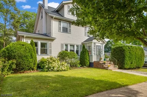 110 Lyons Pl, Springfield, NJ 07081 photo 2