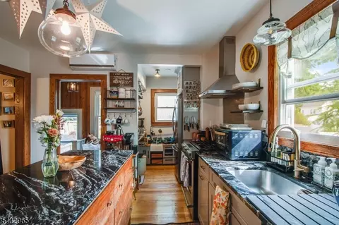 Kitchen - 110 Lyons Pl, Springfield, NJ 07081 photo 4 of 4
