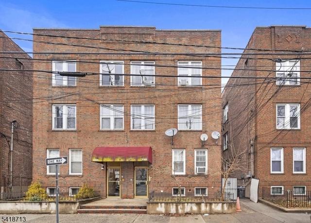 250 Clendenny Ave #4, Jersey City, NJ 07304