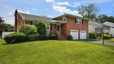 2101 Orchard Ter, Linden, NJ 07036