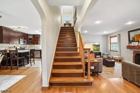 661 Palisade Rd, Union, NJ 07083 photo 2