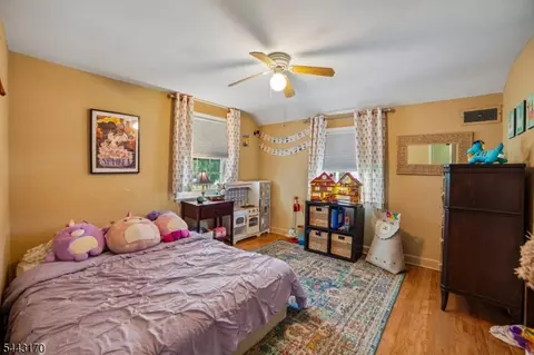 Bedroom - 661 Palisade Rd, Union, NJ 07083 photo 6 of 7