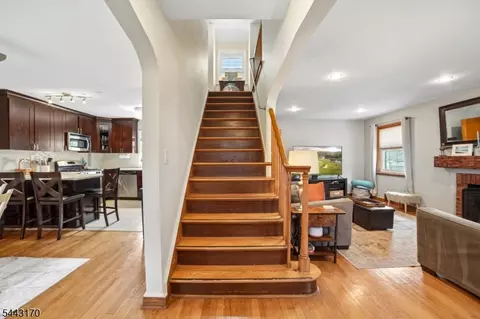 Entry Way - 661 Palisade Rd, Union, NJ 07083 photo 1 of 5