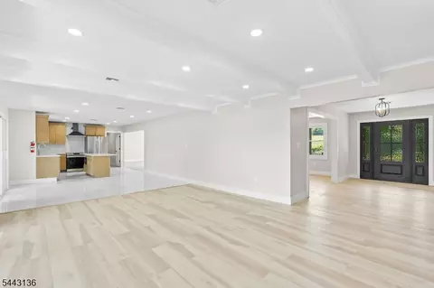 14 Lewisburg Rd, Wantage, NJ 07461