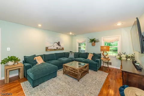 Living - 17 Hillcrest Dr, Randolph, NJ 07869 photo 6 of 6
