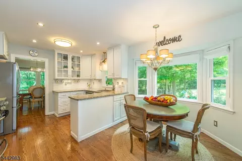 Kitchen - 17 Hillcrest Dr, Randolph, NJ 07869 photo 3 of 4