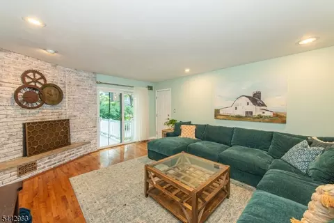 17 Hillcrest Dr, Randolph, NJ 07869 photo 19