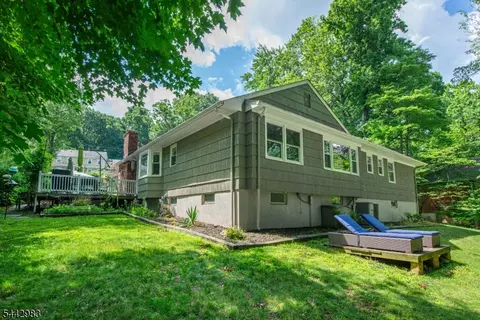 Exterior - 17 Hillcrest Dr, Randolph, NJ 07869 photo 10 of 11