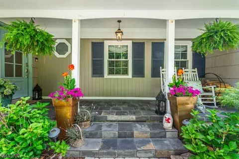 17 Hillcrest Dr, Randolph, NJ 07869 photo 2