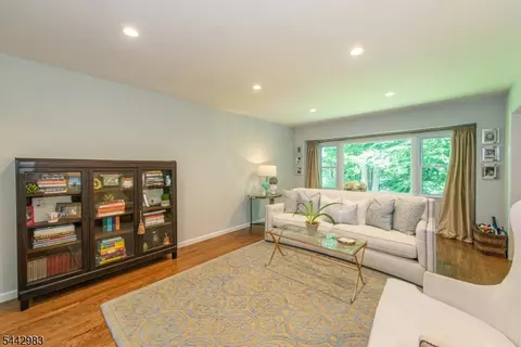 Living - 17 Hillcrest Dr, Randolph, NJ 07869 photo 2 of 6