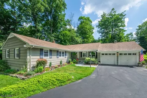 Exterior - 17 Hillcrest Dr, Randolph, NJ 07869 photo 11 of 11