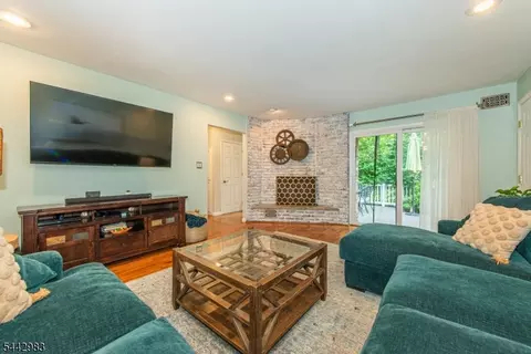 17 Hillcrest Dr, Randolph, NJ 07869 photo 20
