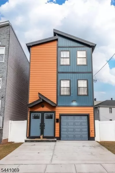 112 19th Ave, Irvington, NJ 07111