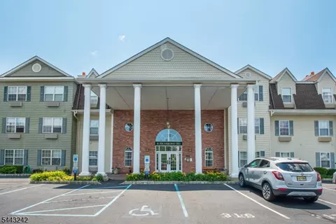6104 Richmond Rd, West Milford, NJ 07480