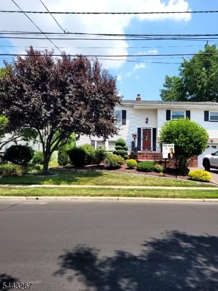 62 Pinho Ave, Carteret, NJ 07008