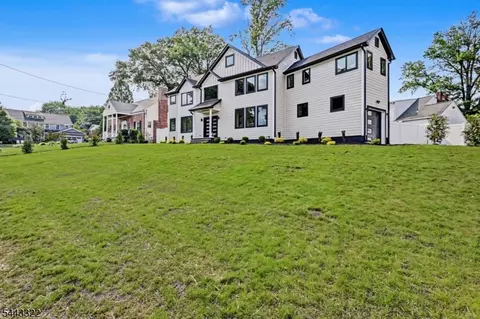 10 Shawnee Rd, Cranford, NJ 07016