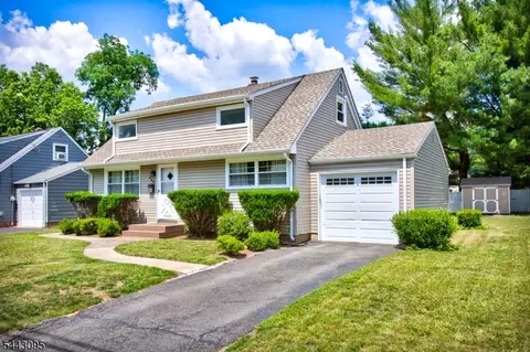 Exterior - 448 Warfield Rd, North Plainfield, NJ 07063 photo 2 of 7