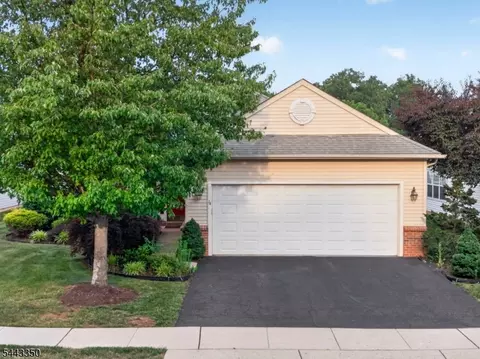 14 Daulton Dr, Somerset, NJ 08873