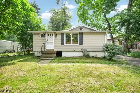191 Fayette Ave, Wayne, NJ 07470