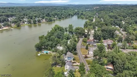 48 Lake Dr E, Wayne, NJ 07470 photo 37