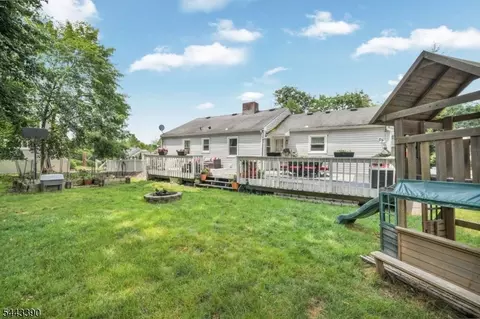 48 Lake Dr E, Wayne, NJ 07470 photo 6