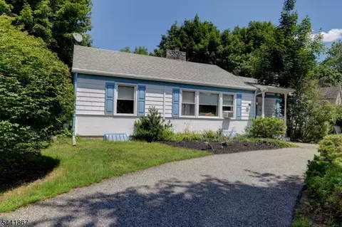 1 Welch Rd, Ringwood, NJ 07456