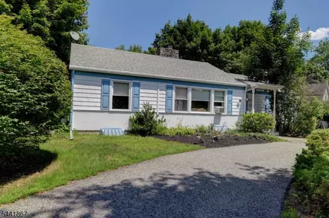 1 Welch Rd, Ringwood, NJ 07456