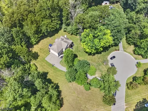 11 Whispering Woods Ln, Sparta, NJ 07871