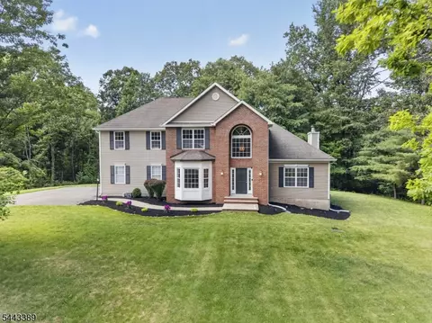 11 Whispering Woods Ln, Sparta, NJ 07871