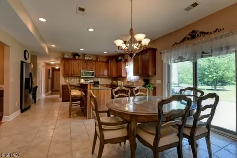 Dining - 32 Dyer Rd, Wantage, NJ 07461 photo 3 of 3
