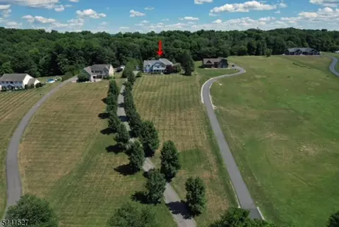 32 Dyer Rd, Wantage, NJ 07461