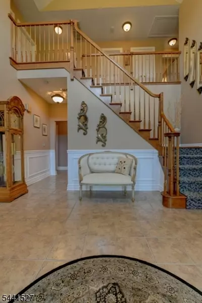 Entry Way - 32 Dyer Rd, Wantage, NJ 07461 photo 4 of 6