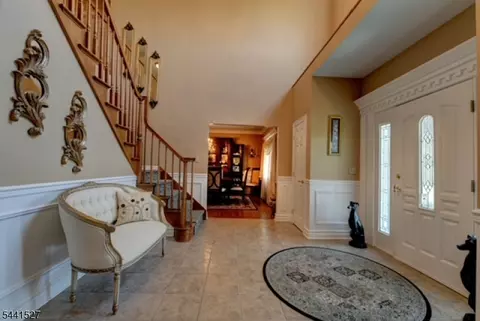 Entry Way - 32 Dyer Rd, Wantage, NJ 07461 photo 2 of 6