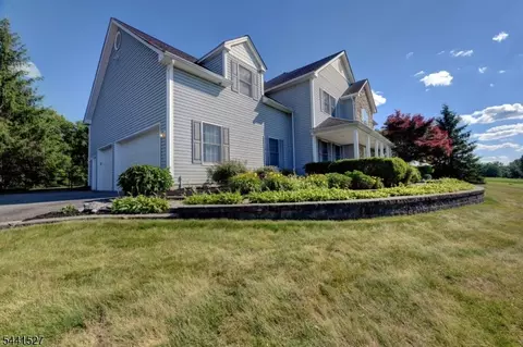 Exterior - 32 Dyer Rd, Wantage, NJ 07461 photo 3 of 6