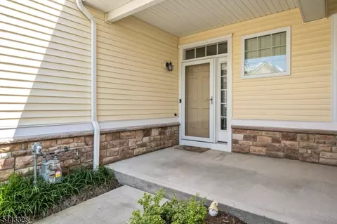 Exterior - 6 Alexanders Rd, Allamuchy Twp, NJ 07840 photo 3 of 7