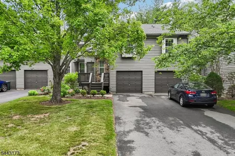 31 Chicopee Dr # C, Princeton, NJ 08540