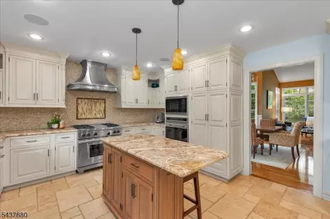 6 Barnstable Rd, Berkeley Heights, NJ 07922 photo 9