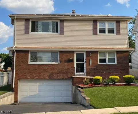 739 Lake Ave, Lyndhurst, NJ 07071