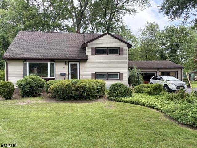 65 Leamoor Dr, Parsippany, NJ 07054