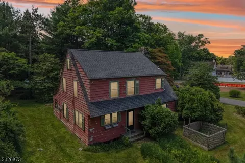 16 Silverthorne Rd, High Bridge, NJ 08829