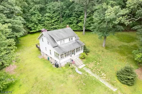 121 Townsend Rd, Wanaque, NJ 07465