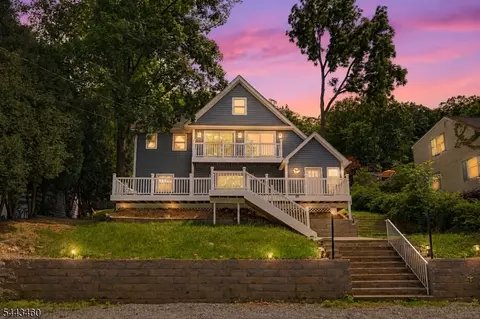 49 Birch Pkwy, Sparta, NJ 07871