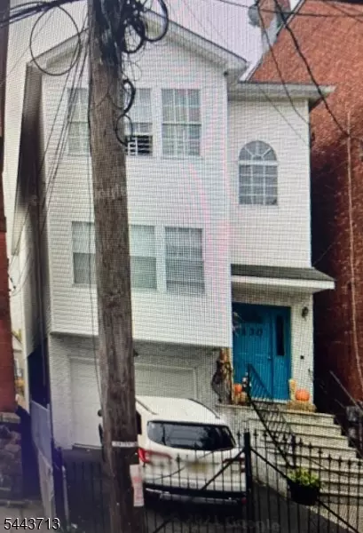 130 3 Rd Ave, Newark, NJ 07104