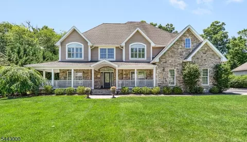 109 Overlook Ave, East Hanover, NJ 07936