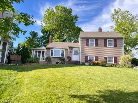 627 Fairfield Cir, Westfield, NJ 07090