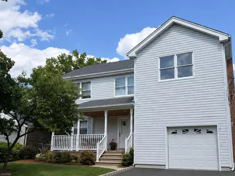 71 View St, Bergenfield, NJ 07621