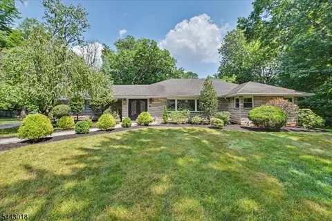 1459 Dunn Pkwy, Mountainside, NJ 07092