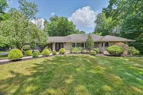 1459 Dunn Pkwy, Mountainside, NJ 07092